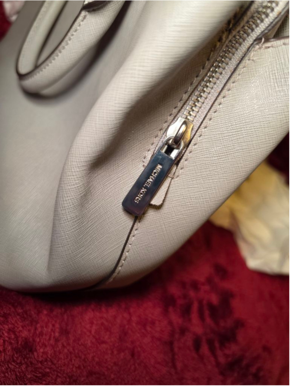 Michael Kors Savannah Saffiano Leather Light Gray Shoulder Bag w/ Crossbody - Picture 8 of 8